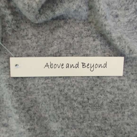 NWT Above and Beyond Gray Lightweight Long Sleeve Hoops Shirt Top Size XL - Picture 7 of 7